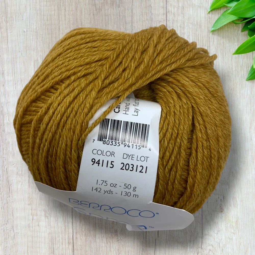 NEW Berroco Spree Yarn 56% Wool 44% Cotton 50g 142yds Color Gold #94115 1 Skein